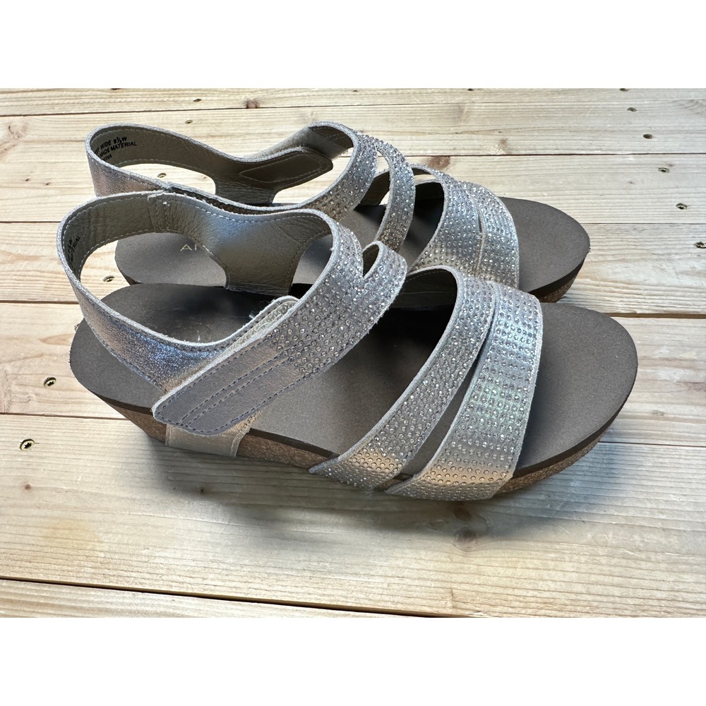 Andiamo AJONREY Silver Rhinestone Wedge Sandals Metallic Slingback 9.5W